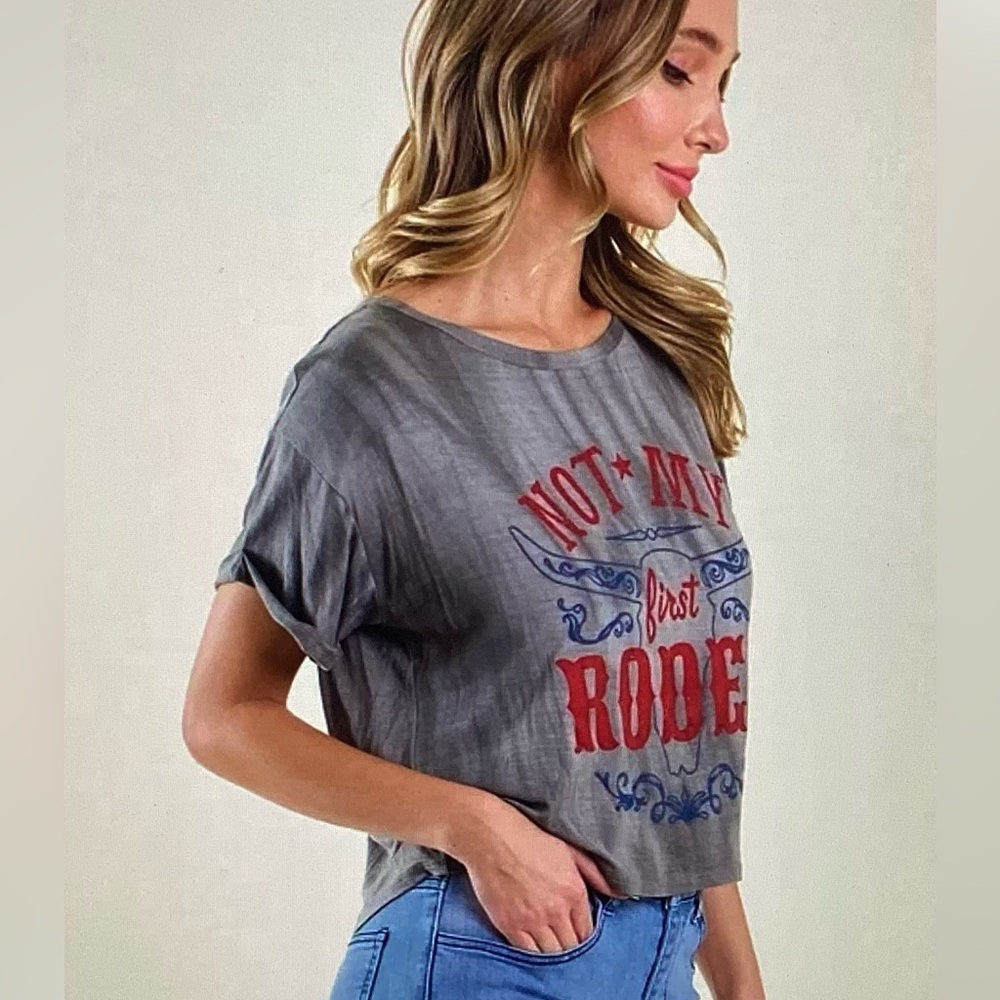 Saints & Hearts “Not my first rodeo” Crop Tee - Picture 3 of 9